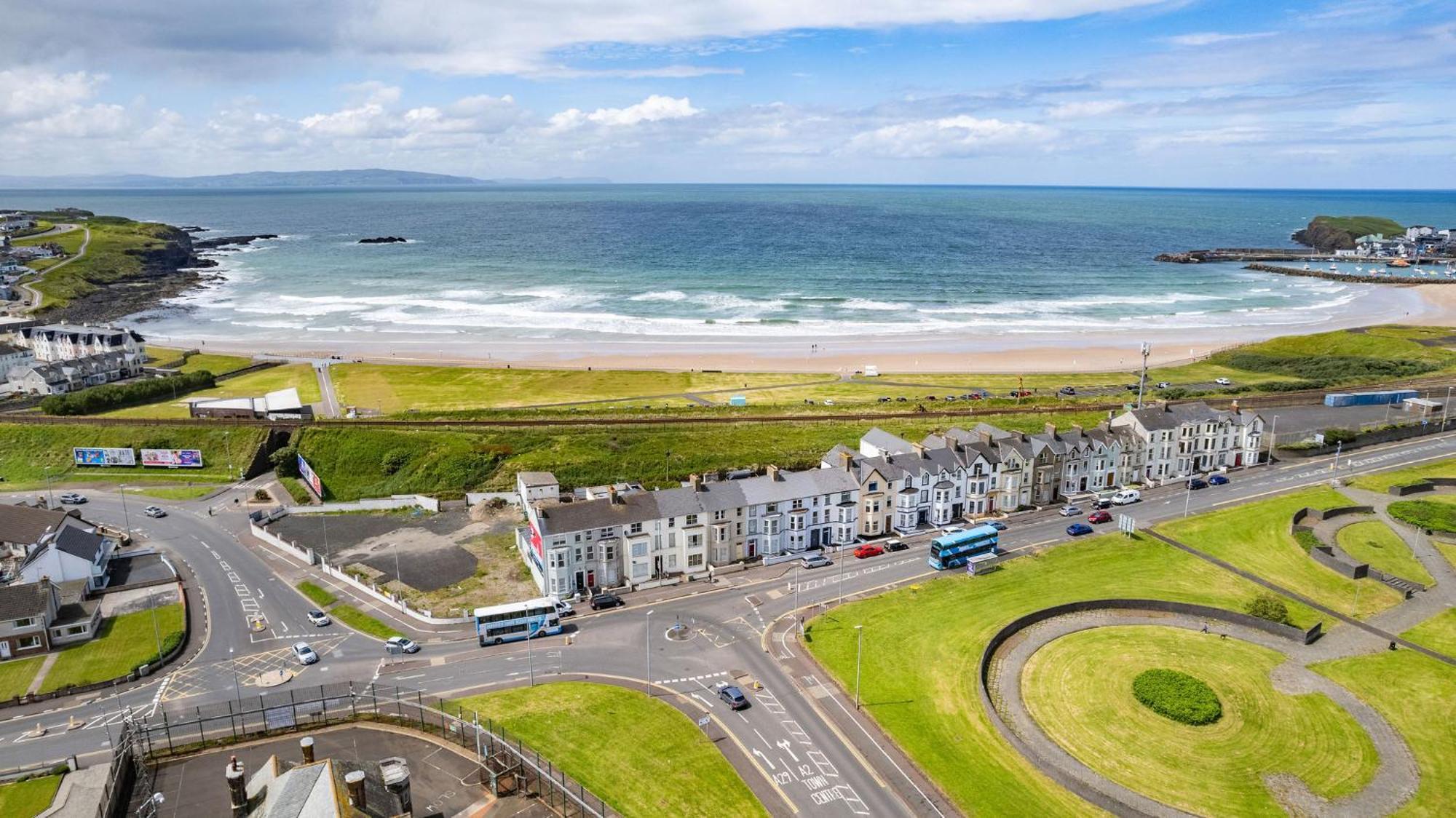 1 Dunluce Park - Portrush By The Sea Exterior foto