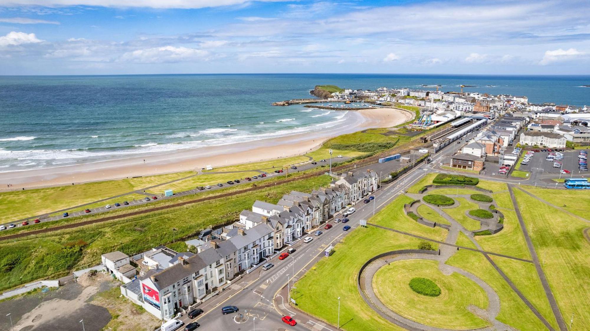1 Dunluce Park - Portrush By The Sea Exterior foto